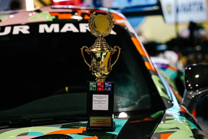 Timing the Market: How Smart Collectors Cash In When Drivers Retire and Teams Fold